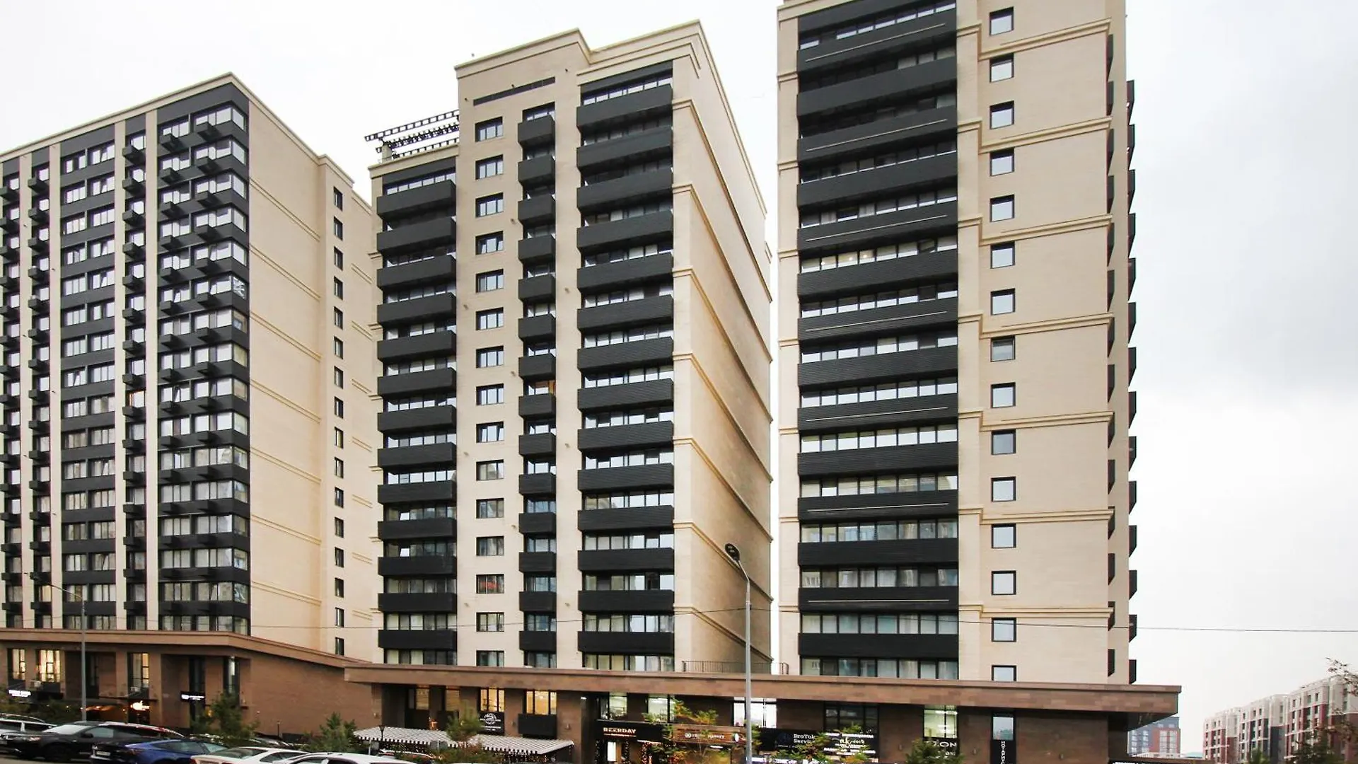 Апартаменты В Жк R House Рядом С Трц Mega Almaty Kazakhstan